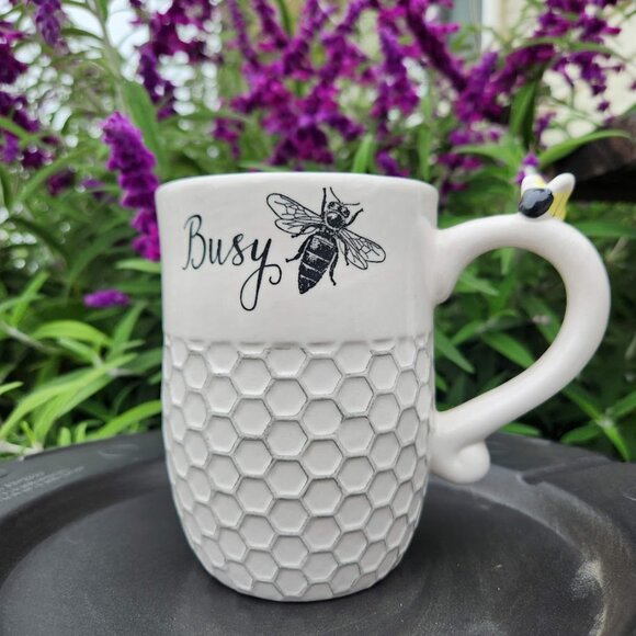 Honey Bee Queen Coffee Mug with Handle White Ceramic Honeycomb Honeybee Bees 5" - Picture 4 of 8